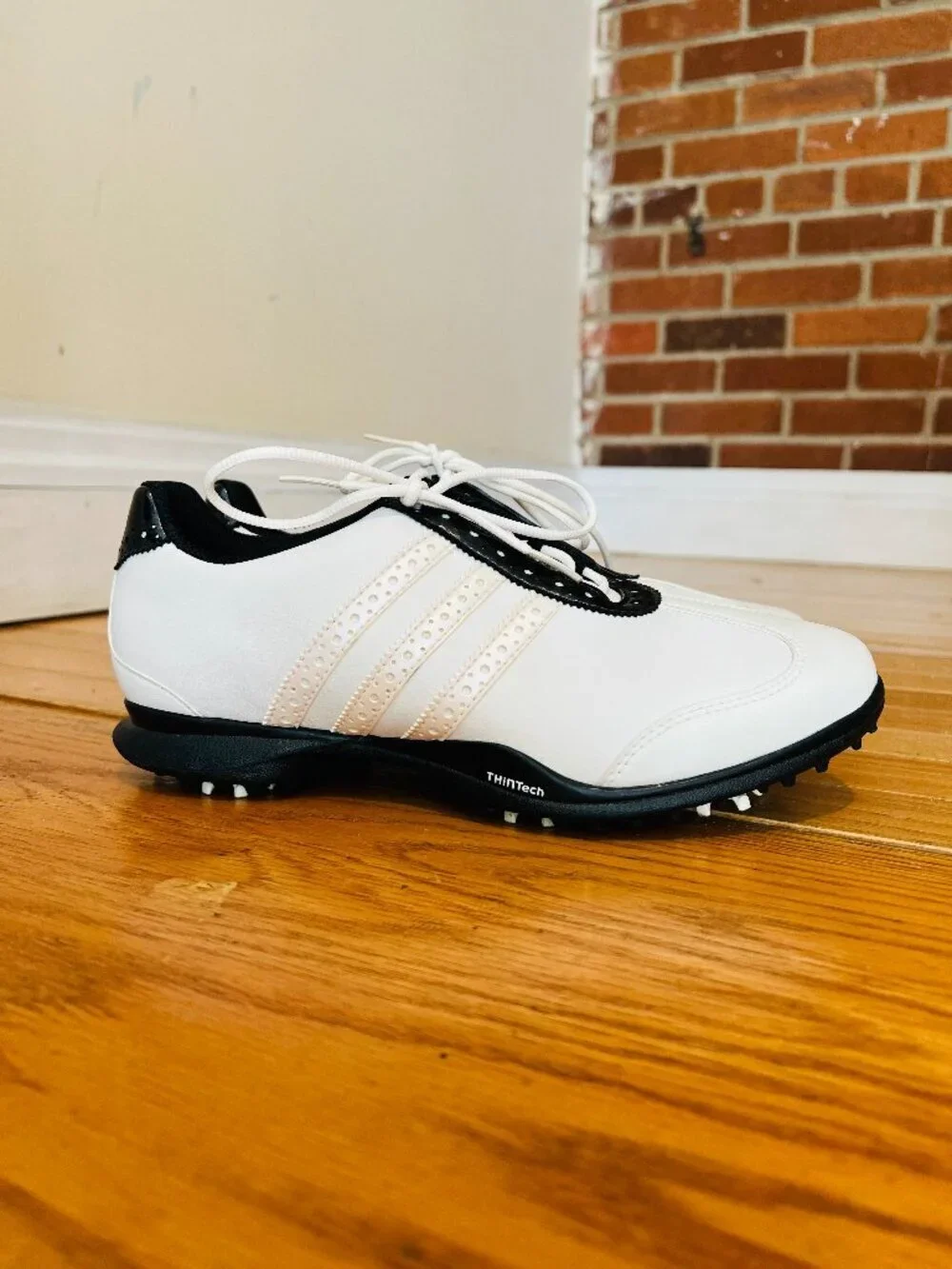 Women's Adidas Golf Shoes Sneakers Size 8.5